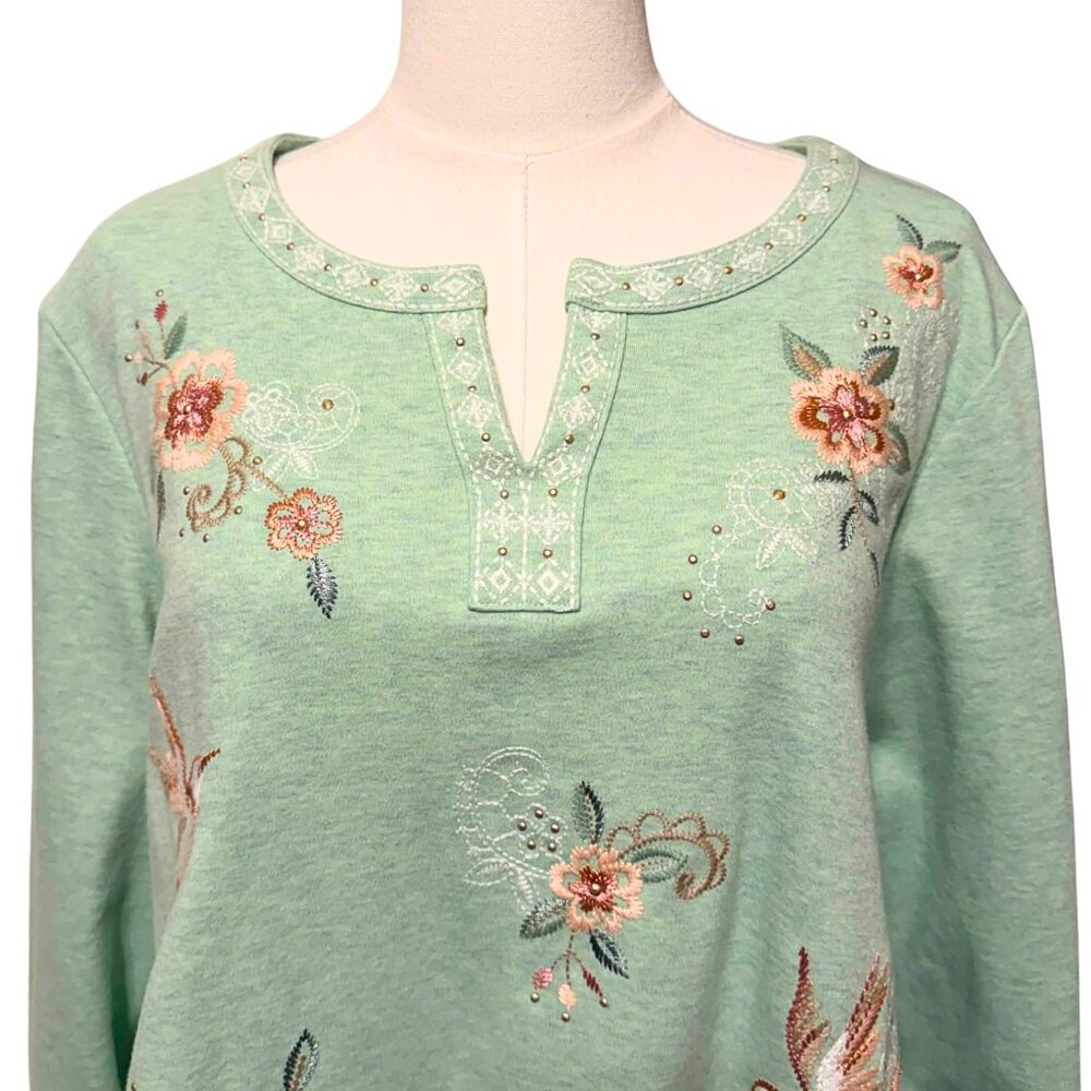 Alfred Dunner Embroidered Floral & Hummingbird Top – Size Medium | Cozy Classic - Picture 2 of 9